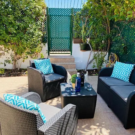Porches Apartment *